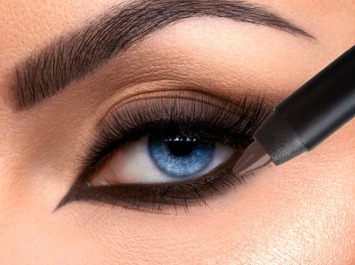 Step-by-Step Eyeliner Makeup Guide