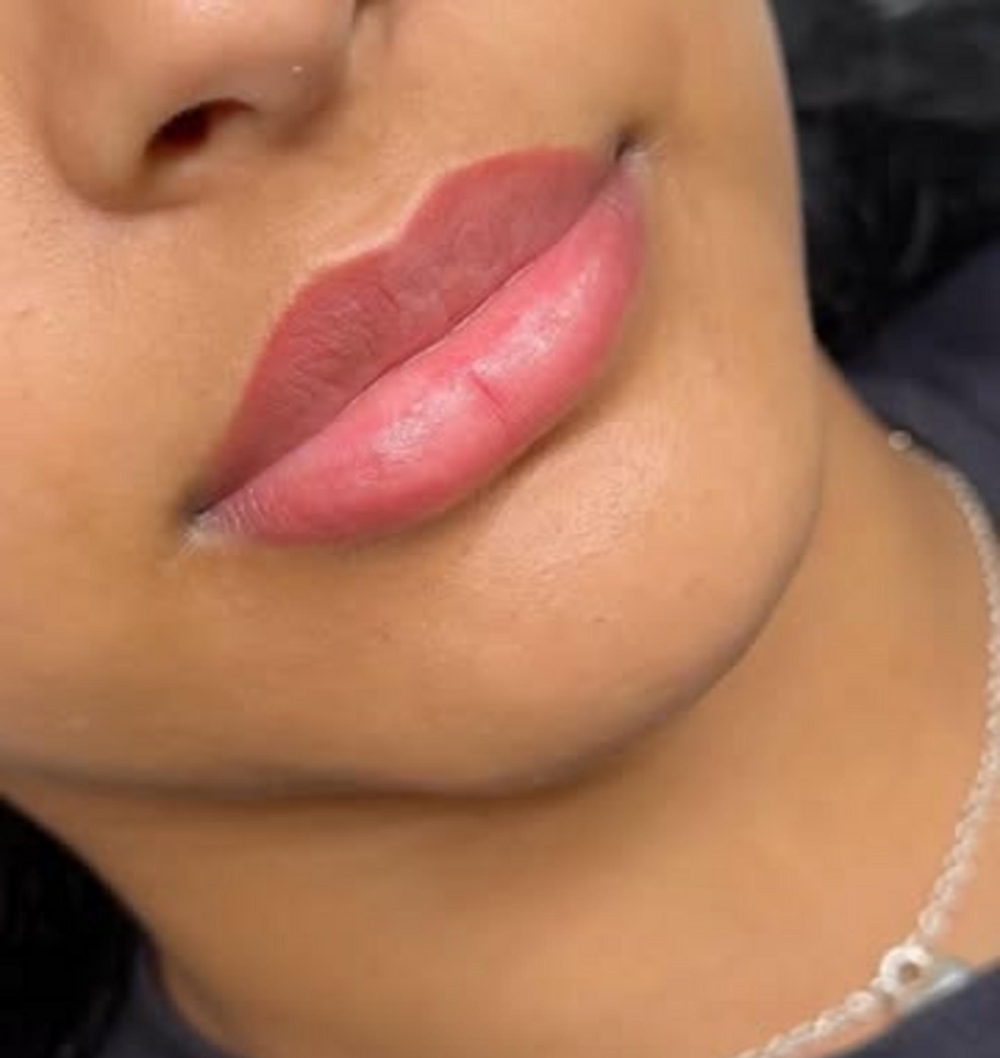 lip liner tattoo procedure step by step