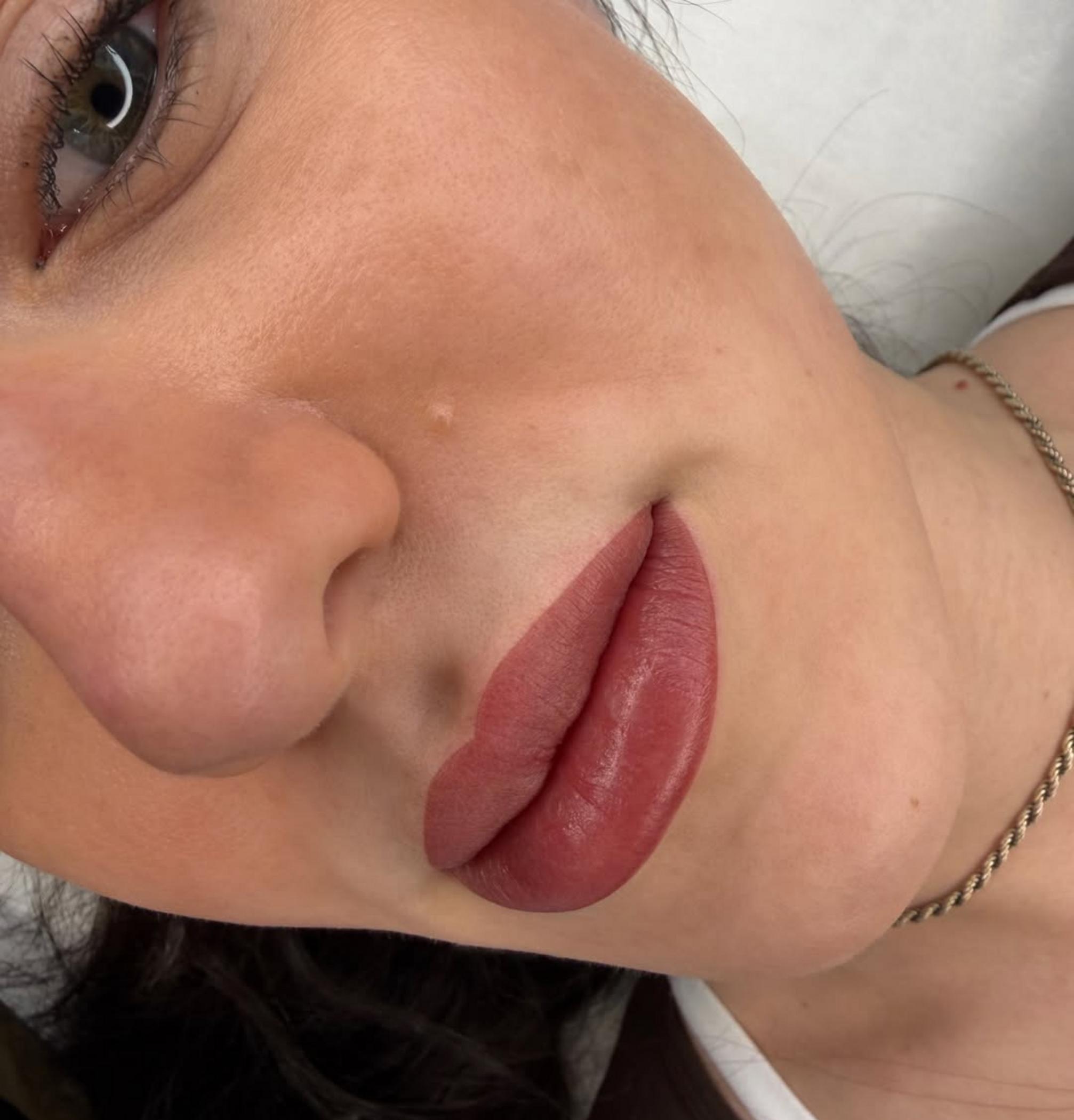 lip liner tattoo procedure step by step