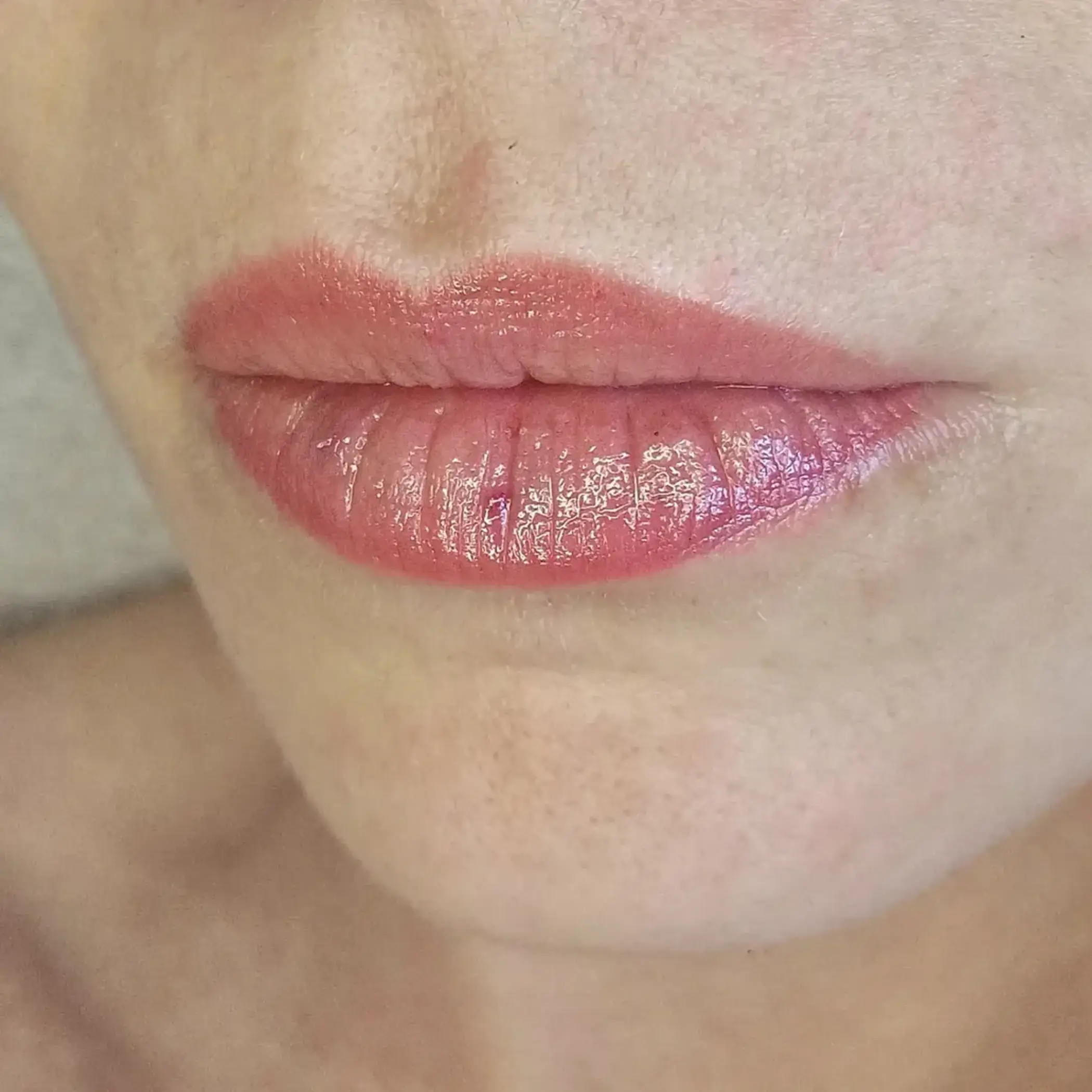 lip tattoo micropigmentation procedure step