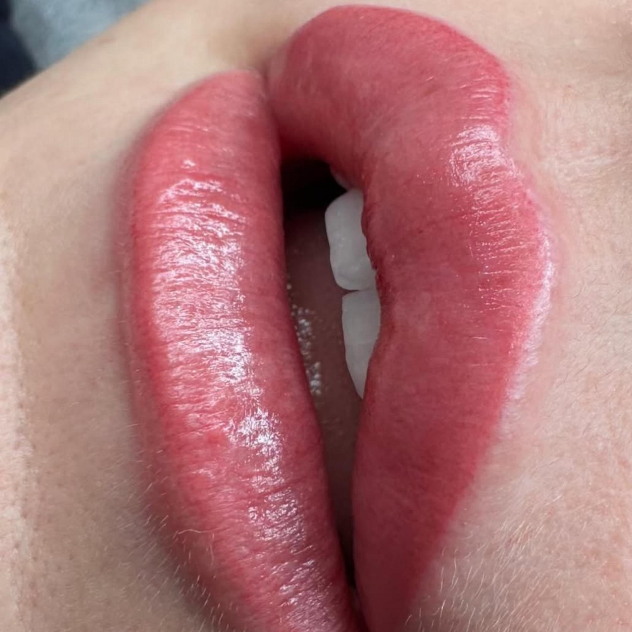 lip tattoo procedure step by step