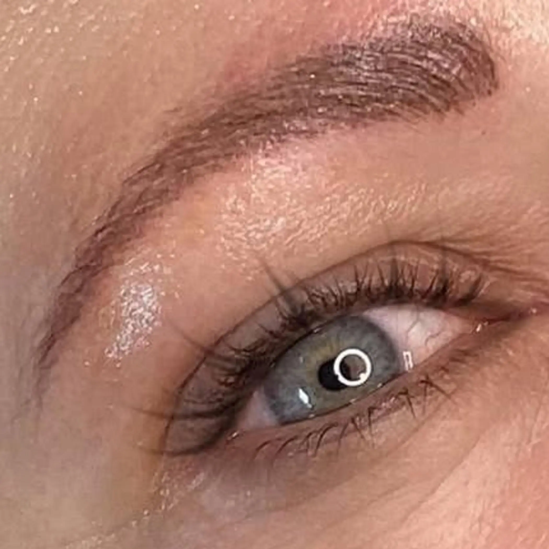 natural looking microbladed eyebrows